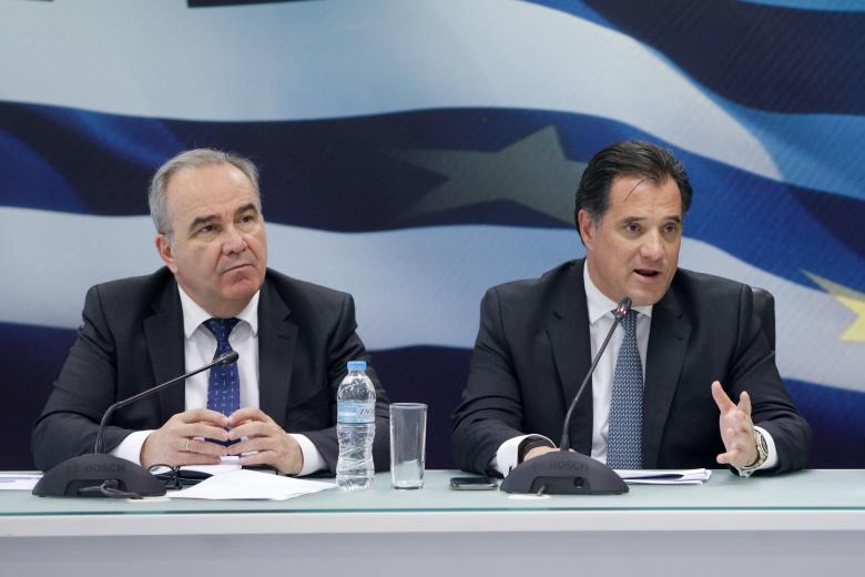 Ο αναπληρωτής υπουργός Ανάπτυξης και Επενδύσεων, Νίκος Παπαθανάσης και ο υπουργός Ανάπτυξης και Επενδύσεων, Αδωνις Γεωργιάδης / Πηγή: Eurokinissi