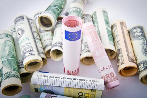 Ευρωπαϊκές αγορές: Ηρεμία μετά τη χθεσινή αναταραχή - Σταθεροποιητικά κινείται το ευρώ