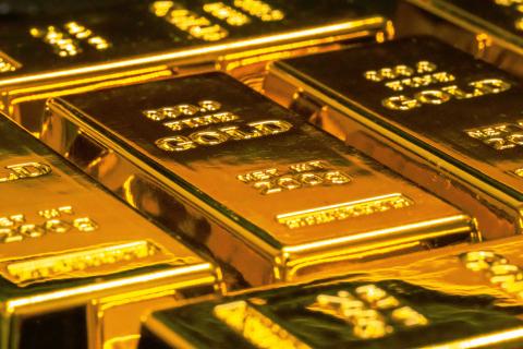 Xρυσός: «Βουτιά» που άγγιξε το 3% - Πώς οι μειώσεις επιτοκίων επηρεάζουν την αγορά χρυσού