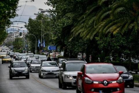 ΑΑΔΕ: 80.000 ραβασάκια για απλήρωτα τέλη κυκλοφορίας - Ποιοι γλιτώνουν τον λογαριασμό